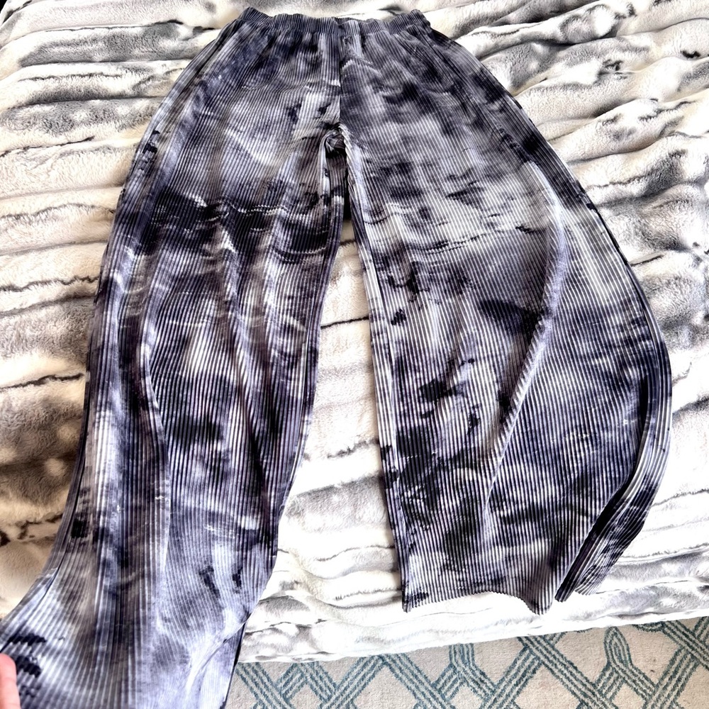 Topshop wide leg abstract plisse pants